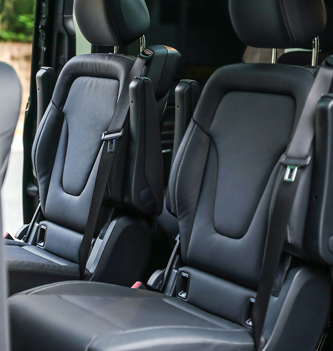 airport shuttle in the indianapolis area